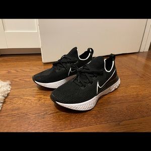 Nike Infinity React Flyknit Shoe